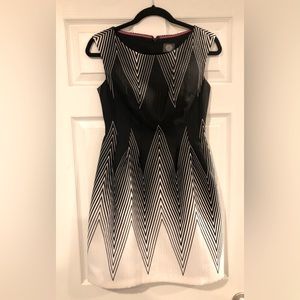 🎉Vince Camuto Cocktail Dress with Pockets🎉